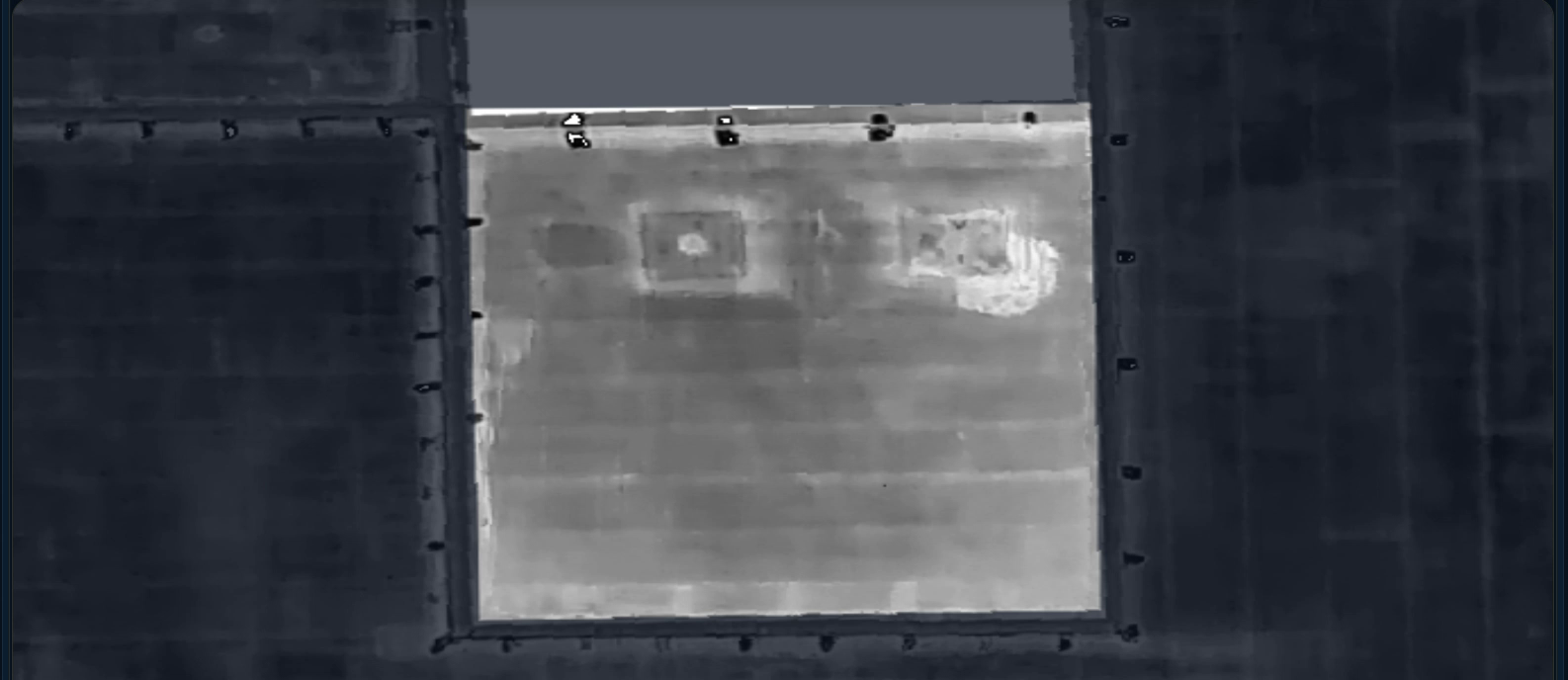 Thermal review layer aligned to the same commercial roof